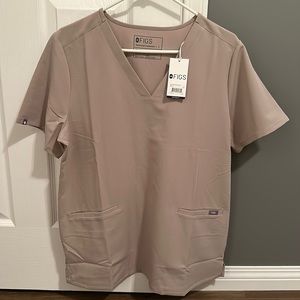 Figs scrub top size Large